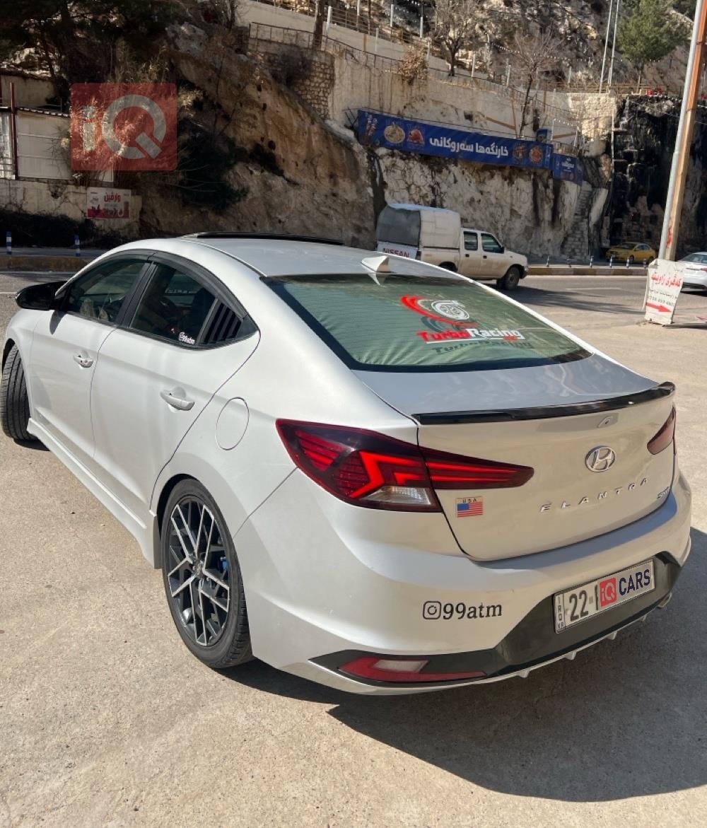هيونداي النترا